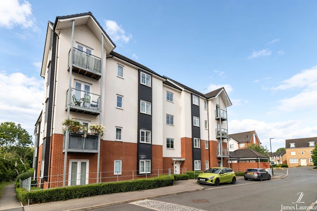 Flat Wilson Avenue in Chelmsley Wood