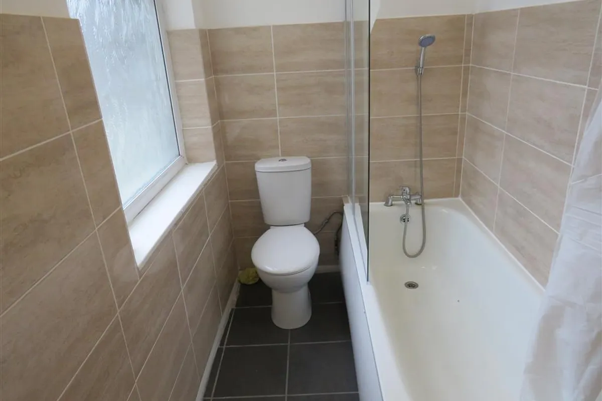 Flat Ebury Road in Nottingham