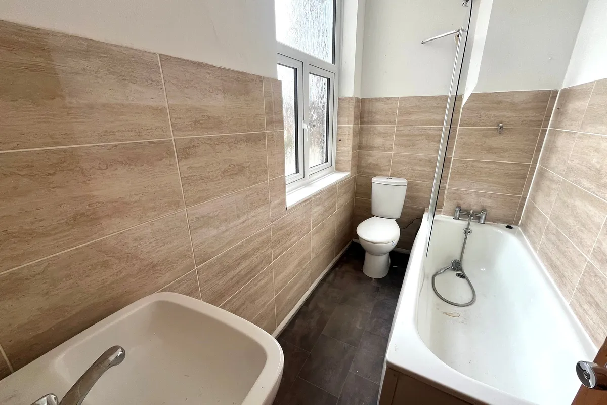 Flat Ebury Road in Nottingham