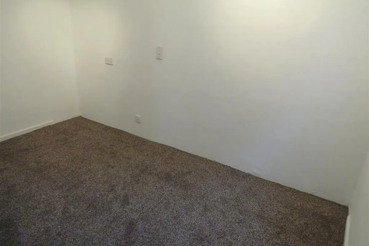 Flat Ebury Road in Nottingham