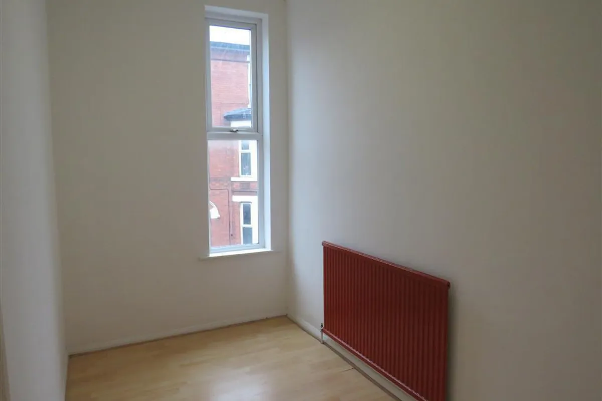 Flat Ebury Road in Nottingham