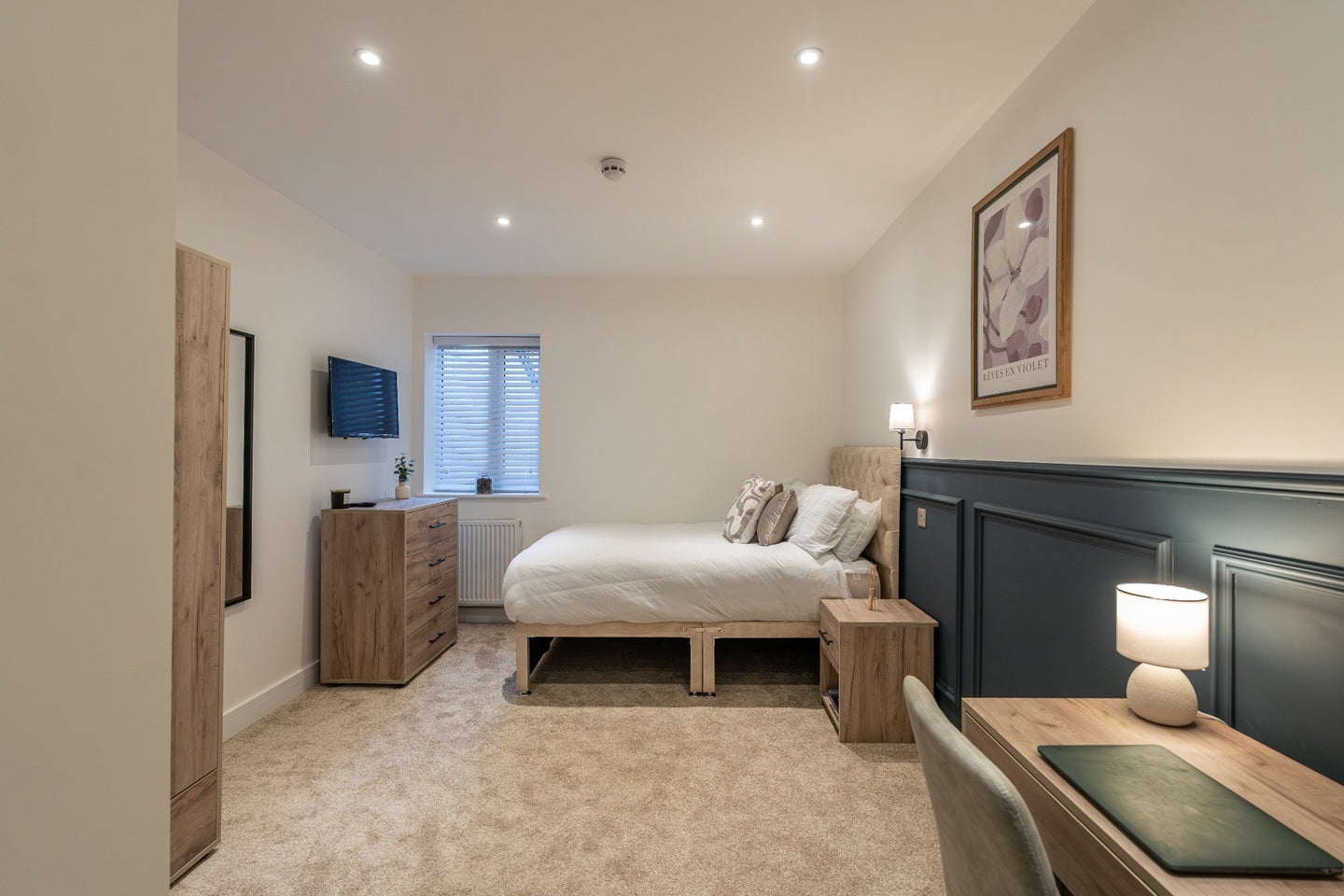 Room Chichester Road in Portsmouth