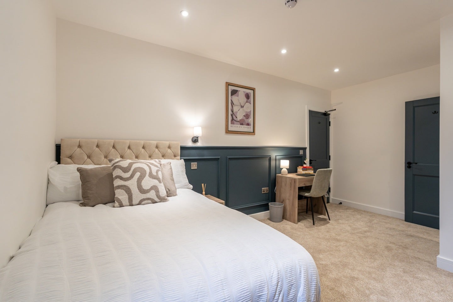 Room Chichester Road in Portsmouth
