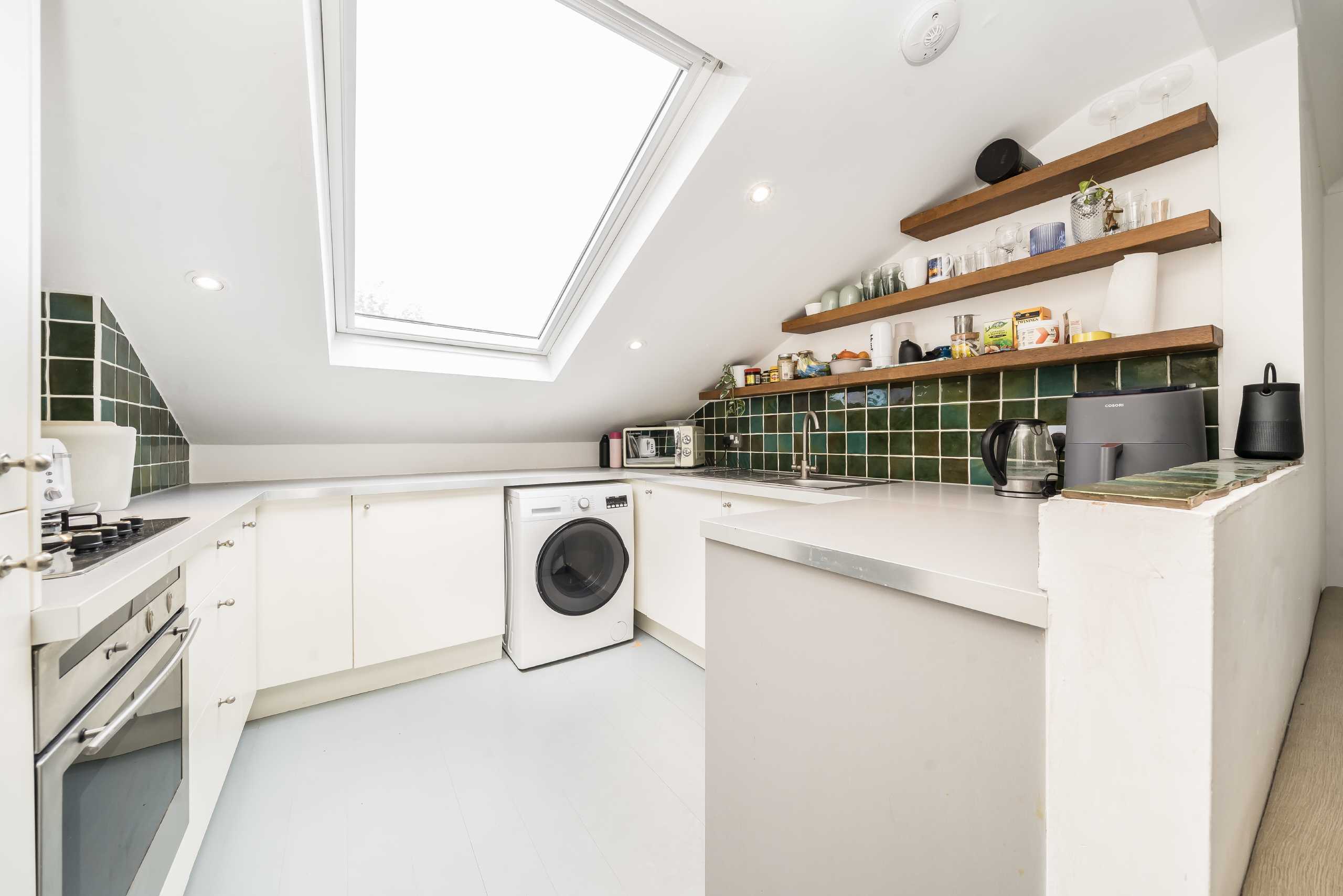 Flat Brondesbury Road in Greater London