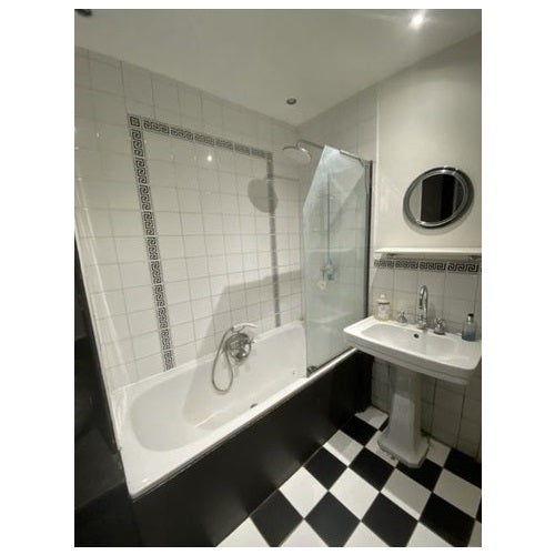 Room Cambridge Street in City of Westminster