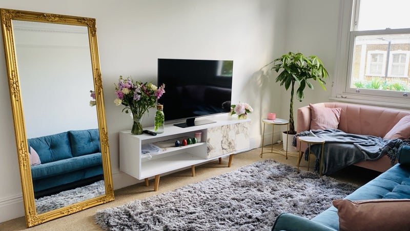 Room Acre Lane in Greater London
