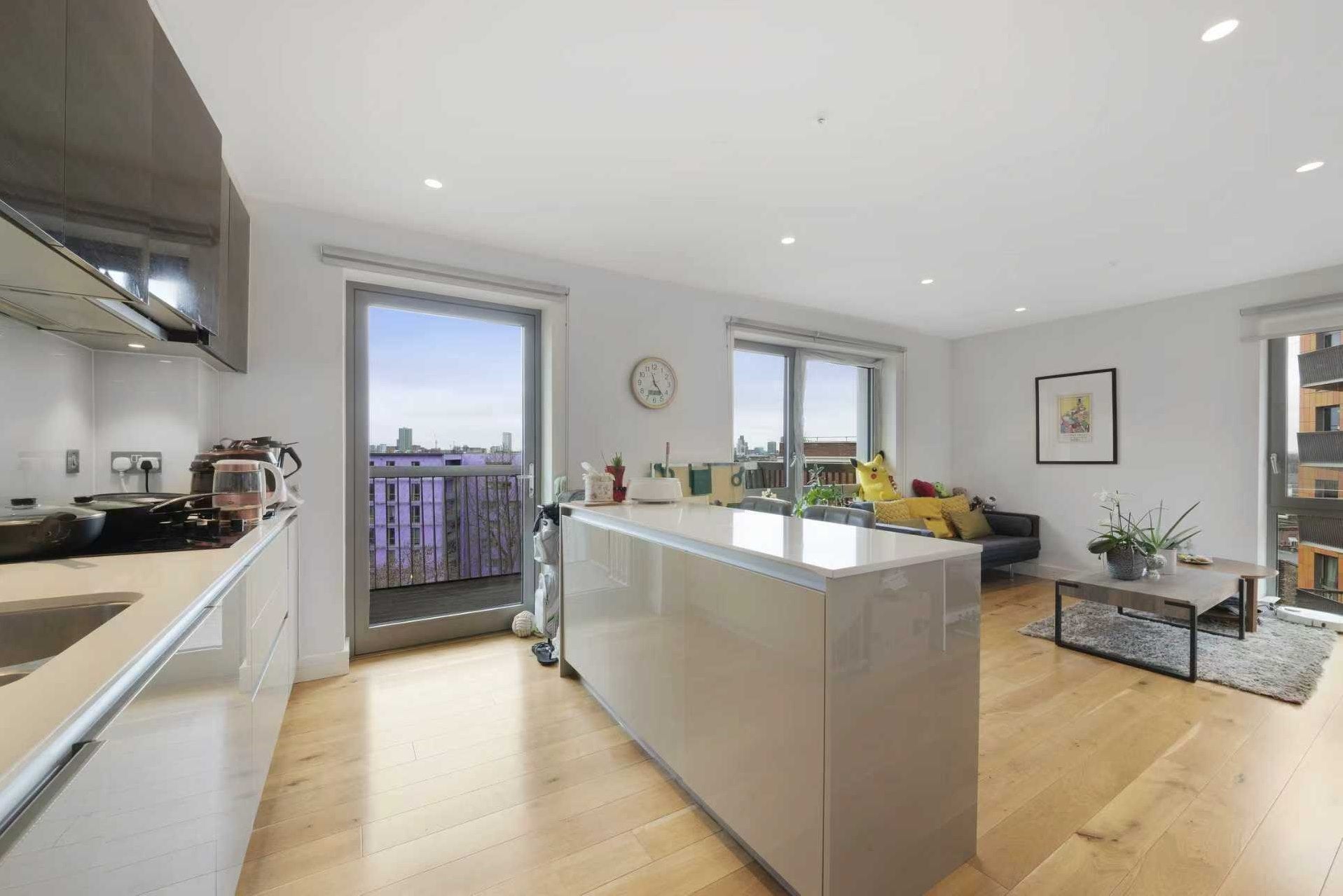 Flat Barking Road in Greater London