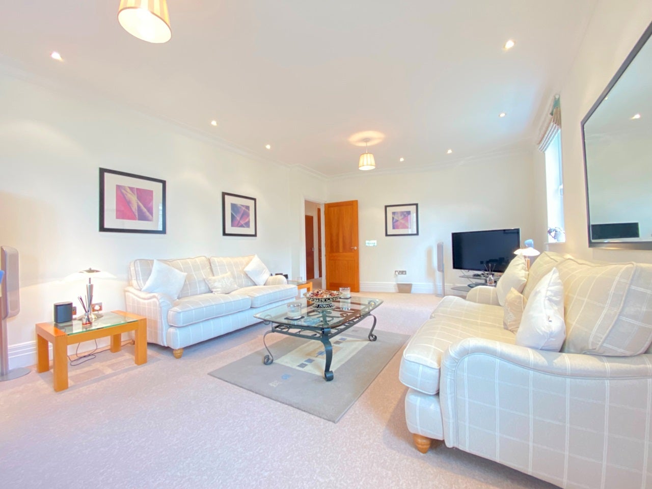 Flat Whitcome Mews in Greater London