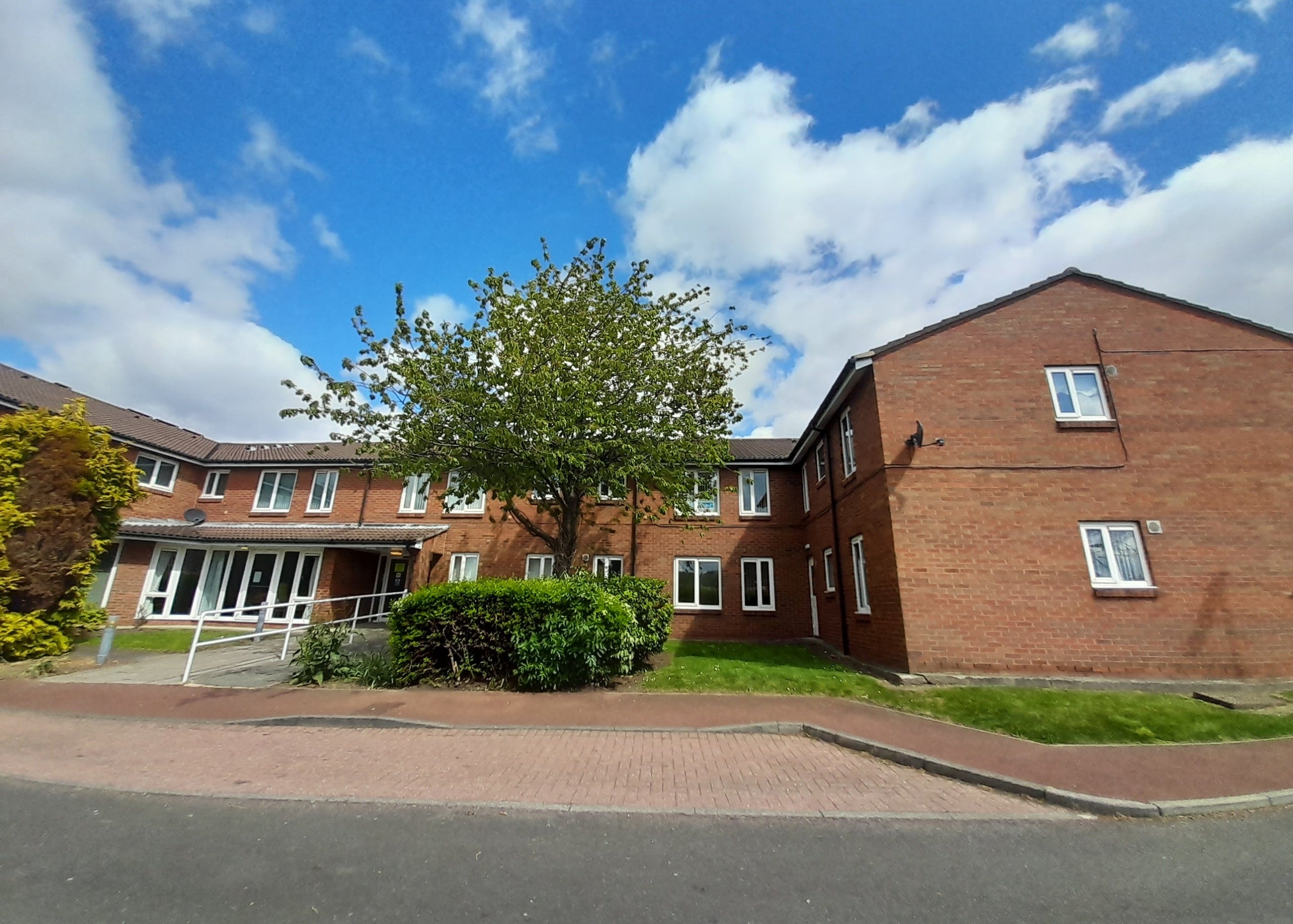 Flat Lobley Hill Road in Whickham