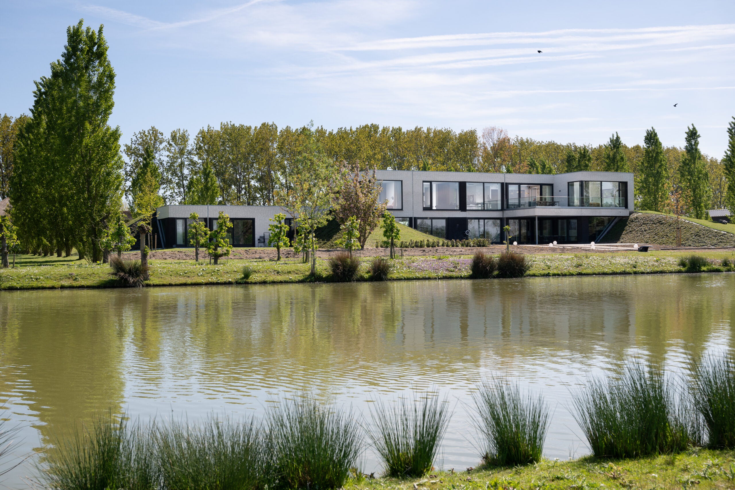 Huis Ambachtsheerenlaan 9 in Numansdorp