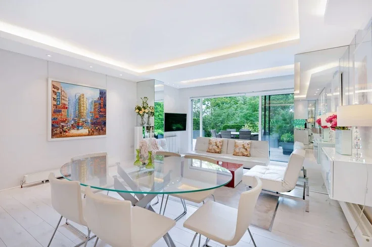 Flat Lindfield Gardens in Greater London