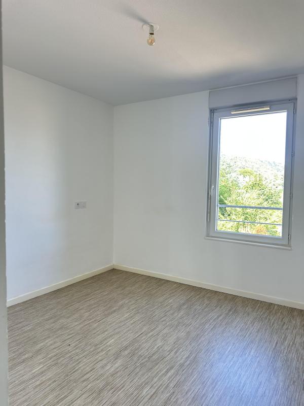 Flat Avenue Nelson Mandela in Fures