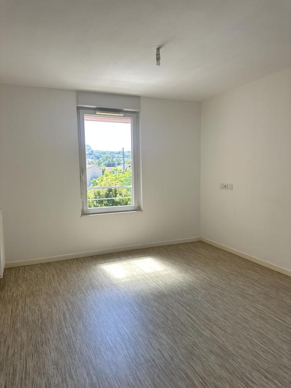 Flat Avenue Nelson Mandela in Fures