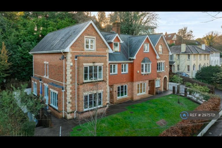 House Prince Of Wales Road in Bournemouth