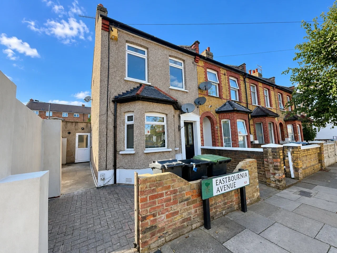 House Barrowfield Close in Greater London