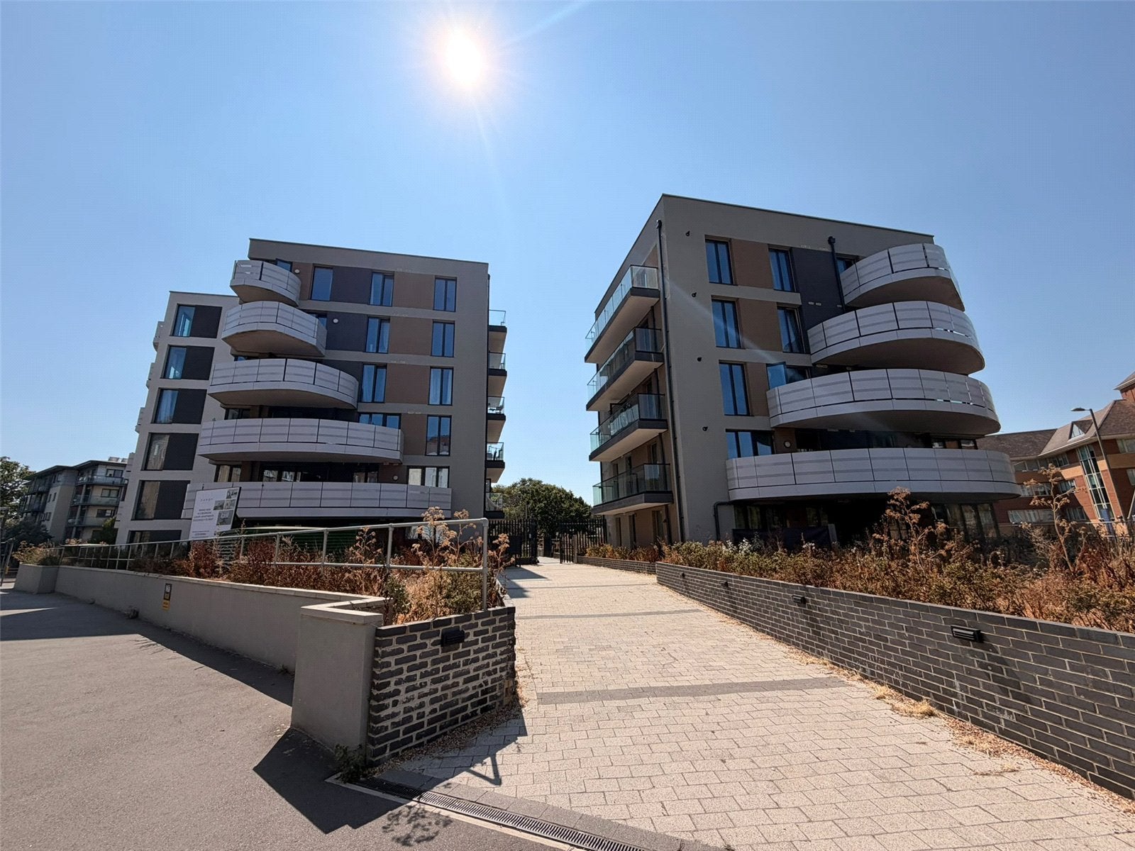 Flat Farnborough Road in Rushmoor