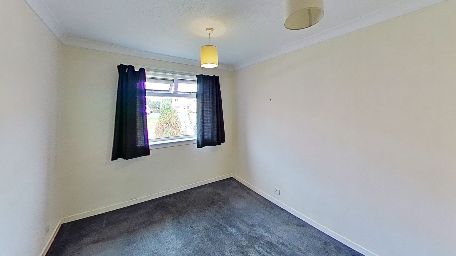 House Spottiswoode Gardens in Mid Calder
