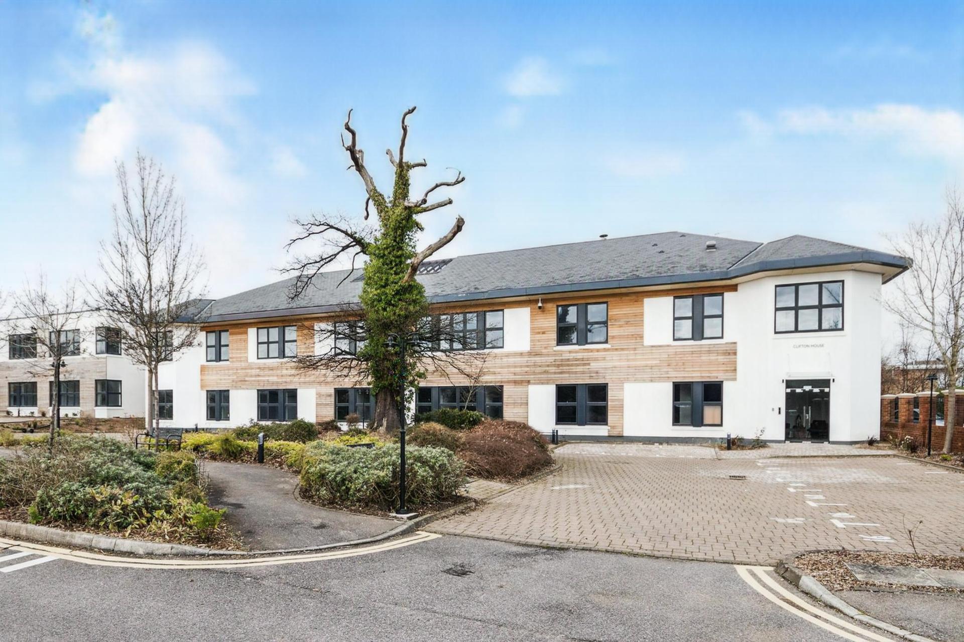 Flat Brants Bridge in Bracknell