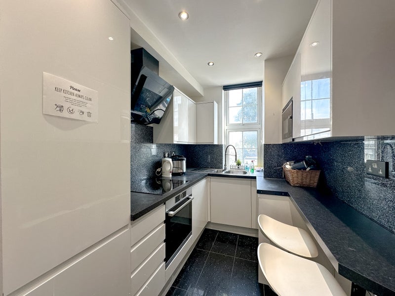 Room Junction Mews in City of Westminster