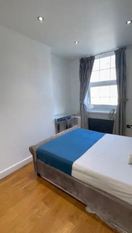 Room Junction Mews in City of Westminster