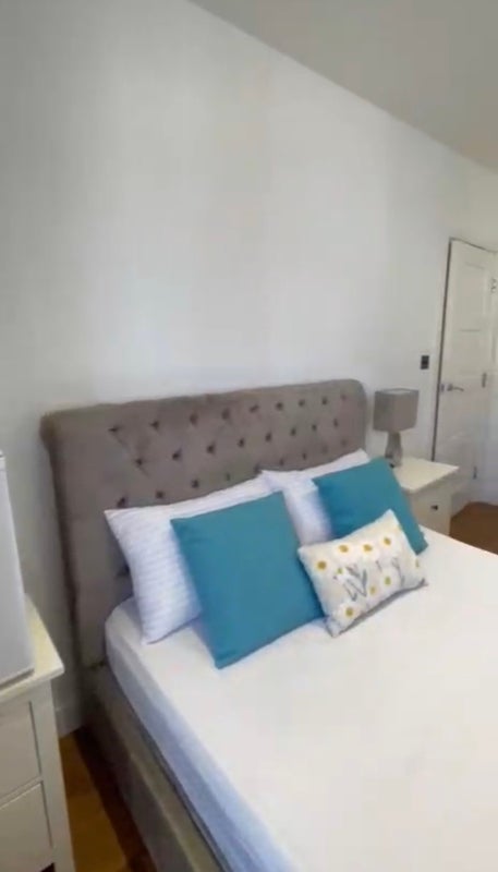 Room Junction Mews in City of Westminster