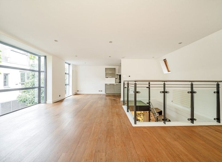 House Dunworth Mews in Greater London