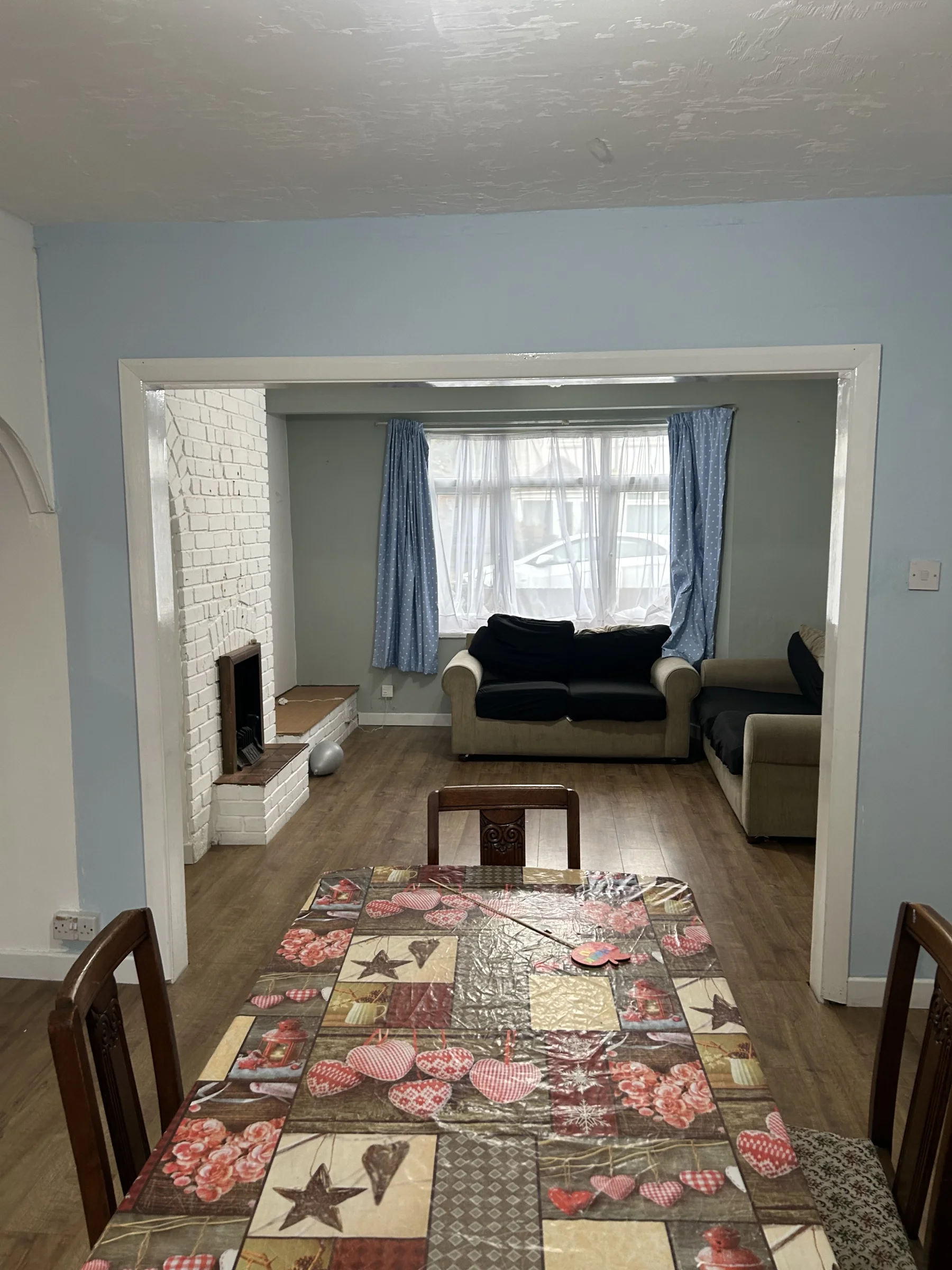 House Unwin Avenue in Greater London
