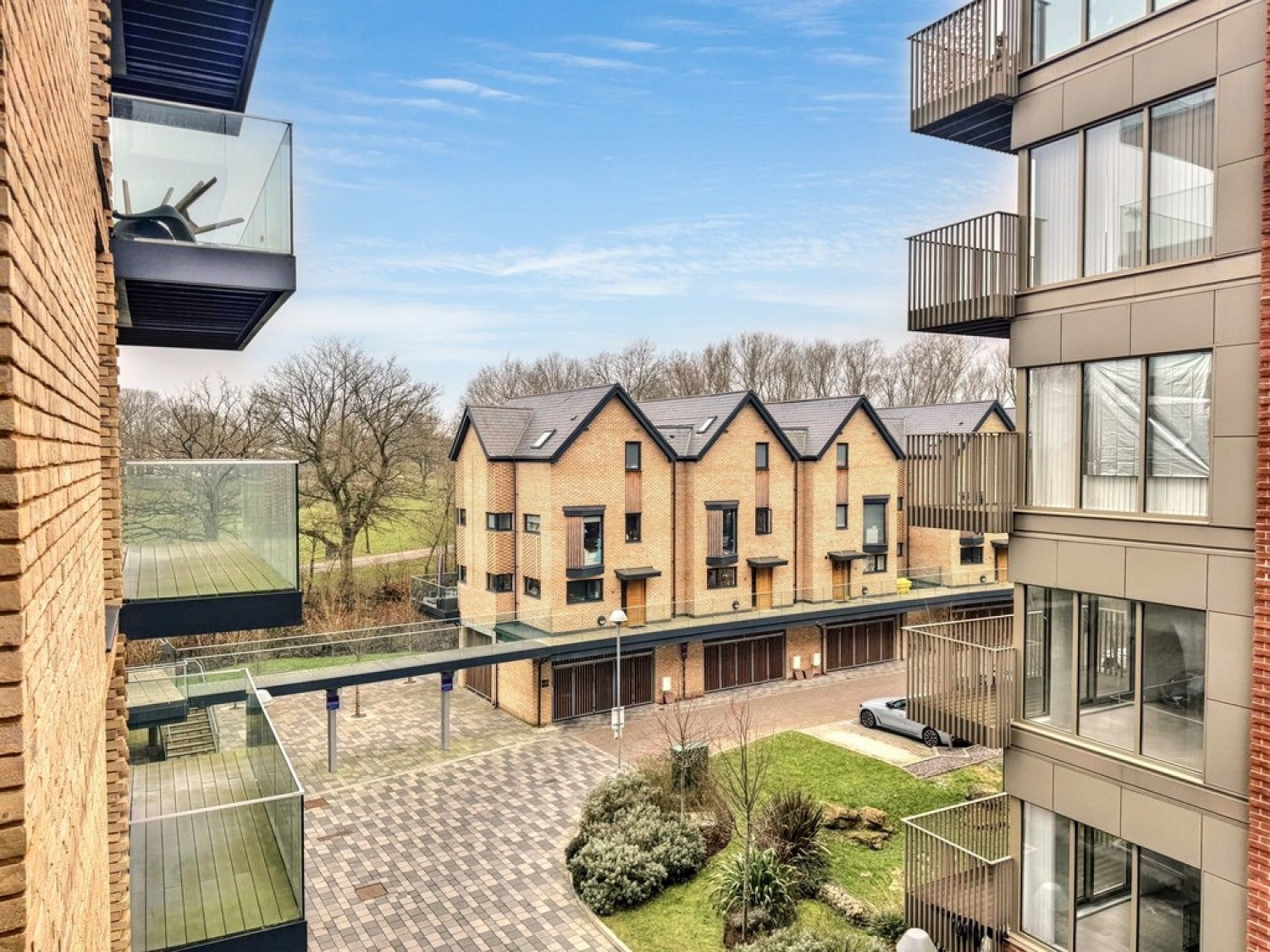 Flat Leacon Road in Ashford
