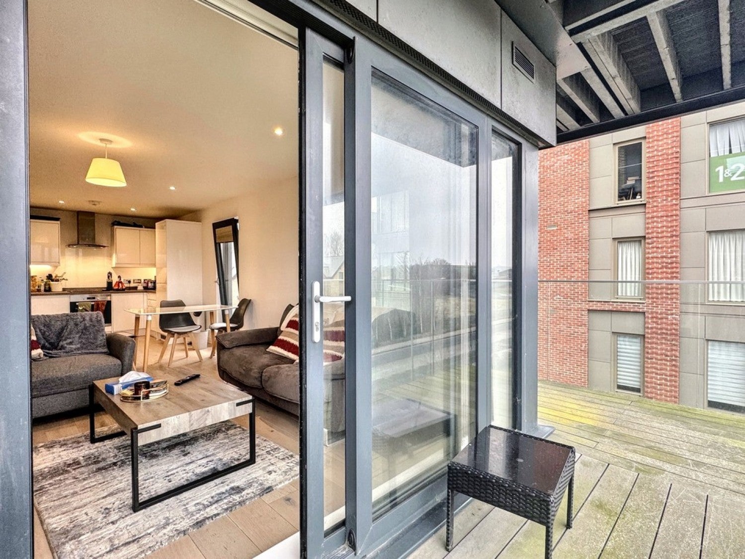 Flat Leacon Road in Ashford