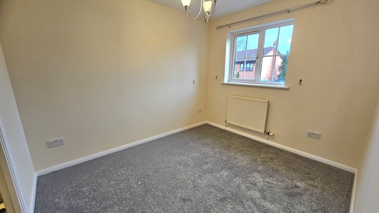 House Farne Avenue in Worcester
