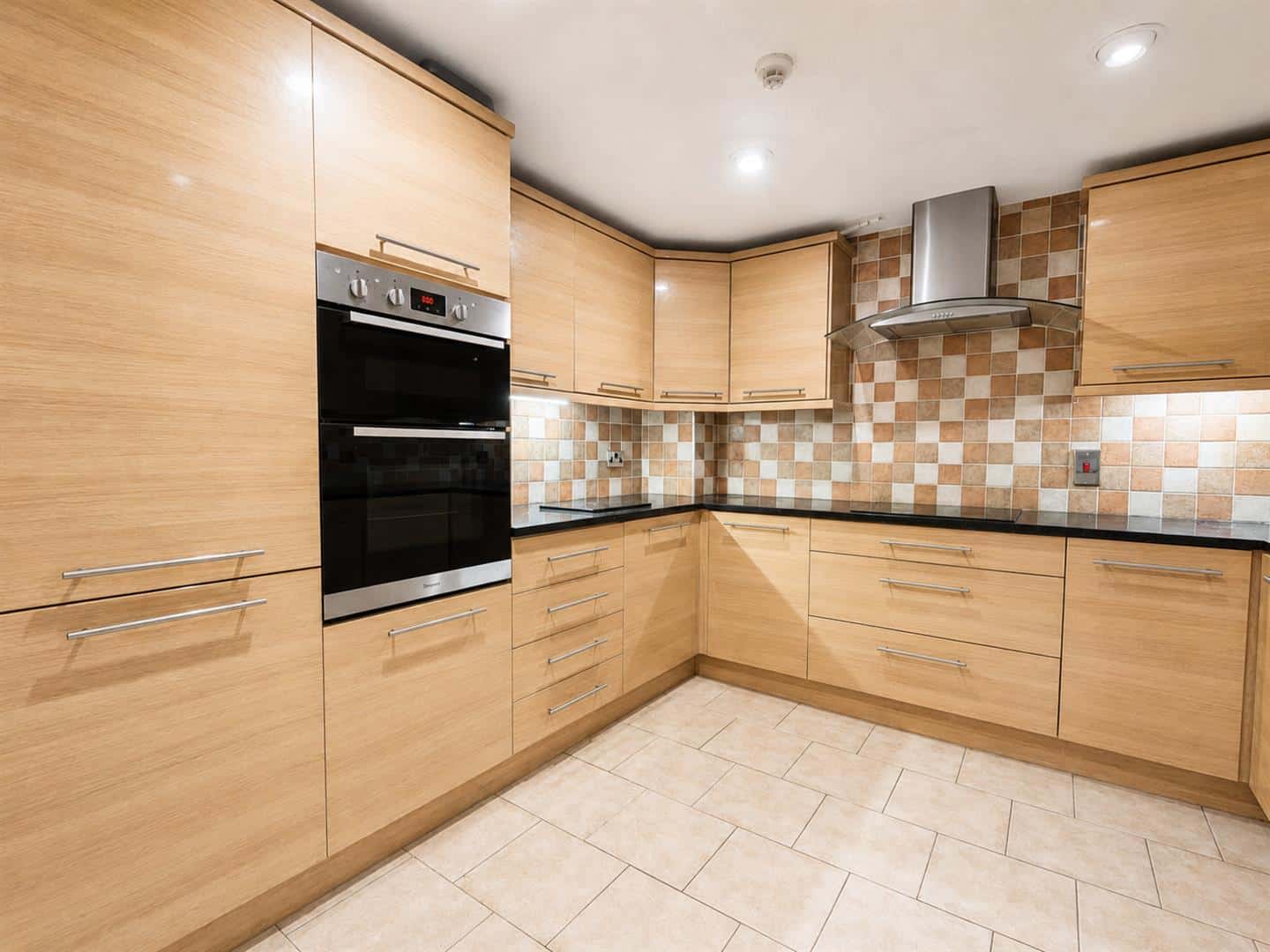 Flat Waterloo Road in Liverpool