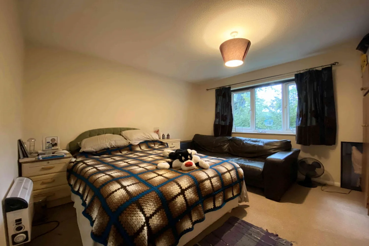 Flat Merrylands Road in Mole Valley