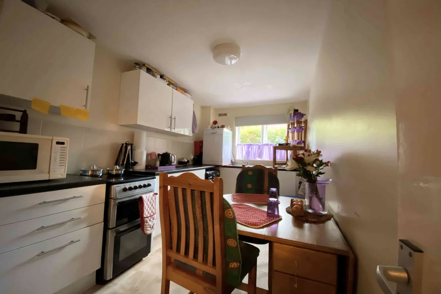 Flat Merrylands Road in Mole Valley