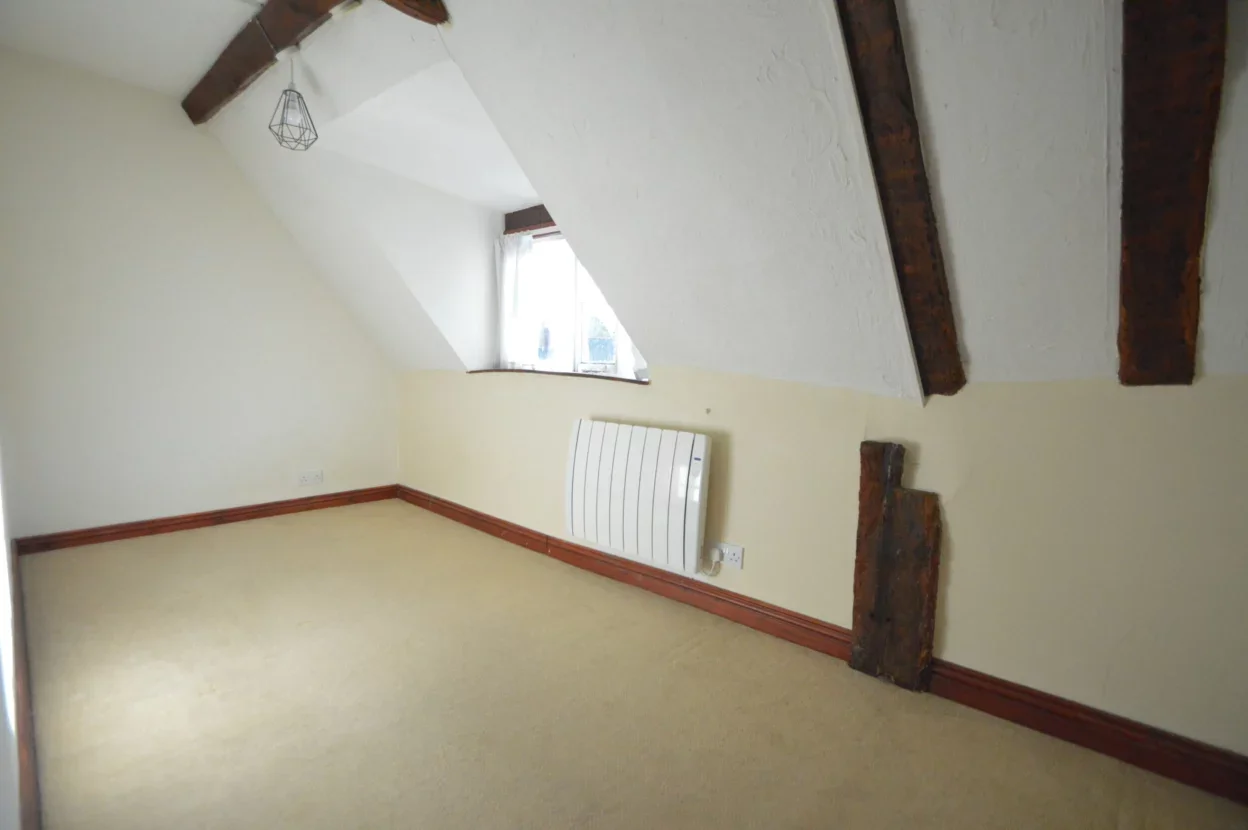 Flat Bloomfield Court in West Suffolk