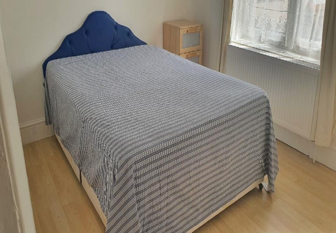 House Berry Way in Greater London