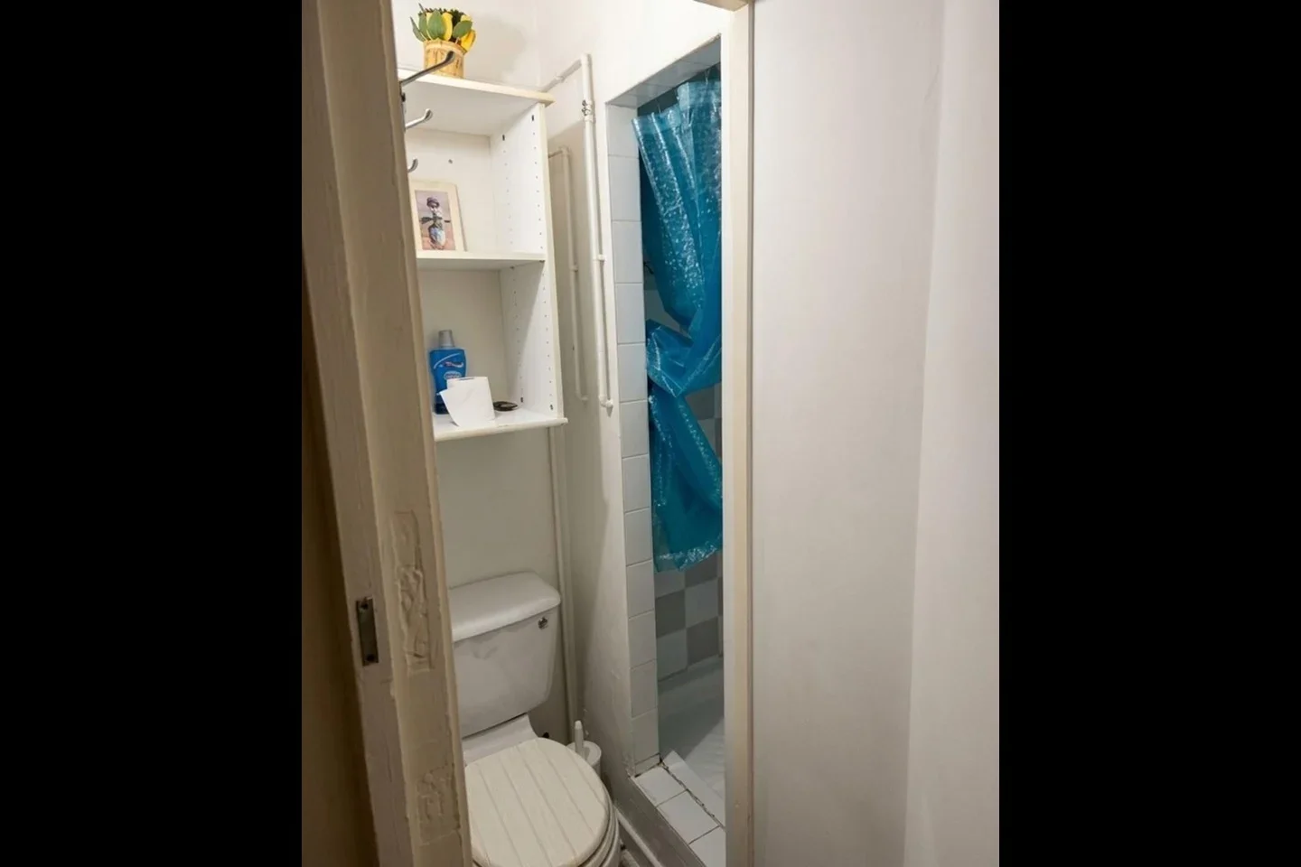 Flat Sheldrick Close in Greater London