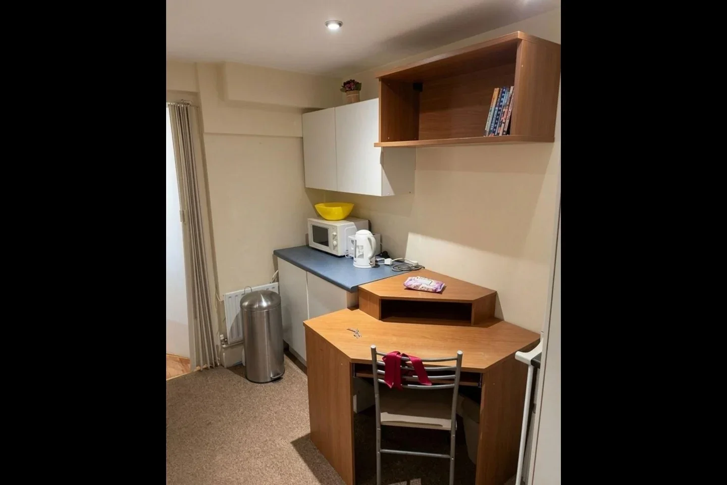 Flat Sheldrick Close in Greater London
