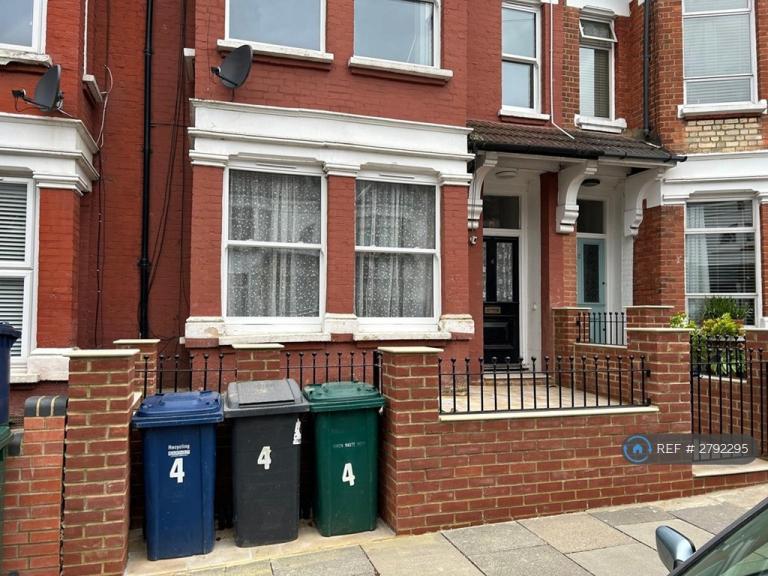 House Park Hall Road in Greater London