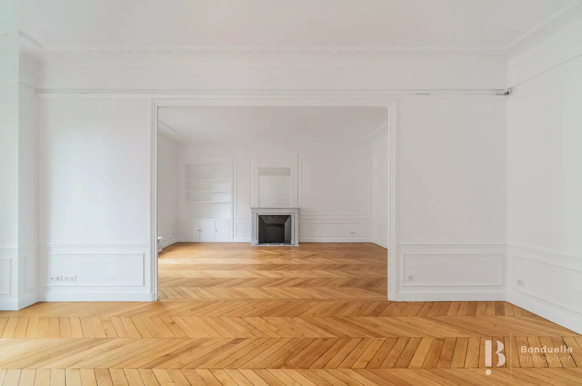 Flat Avenue Paul Doumer in Paris