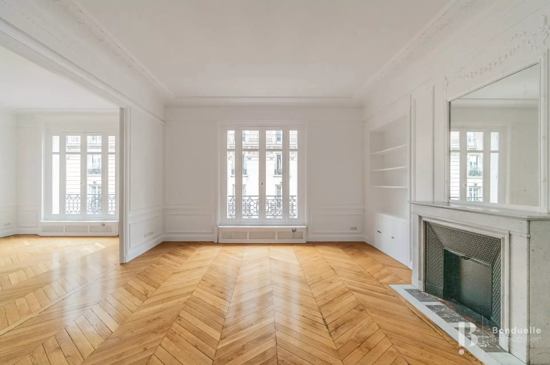 Flat Avenue Paul Doumer in Paris