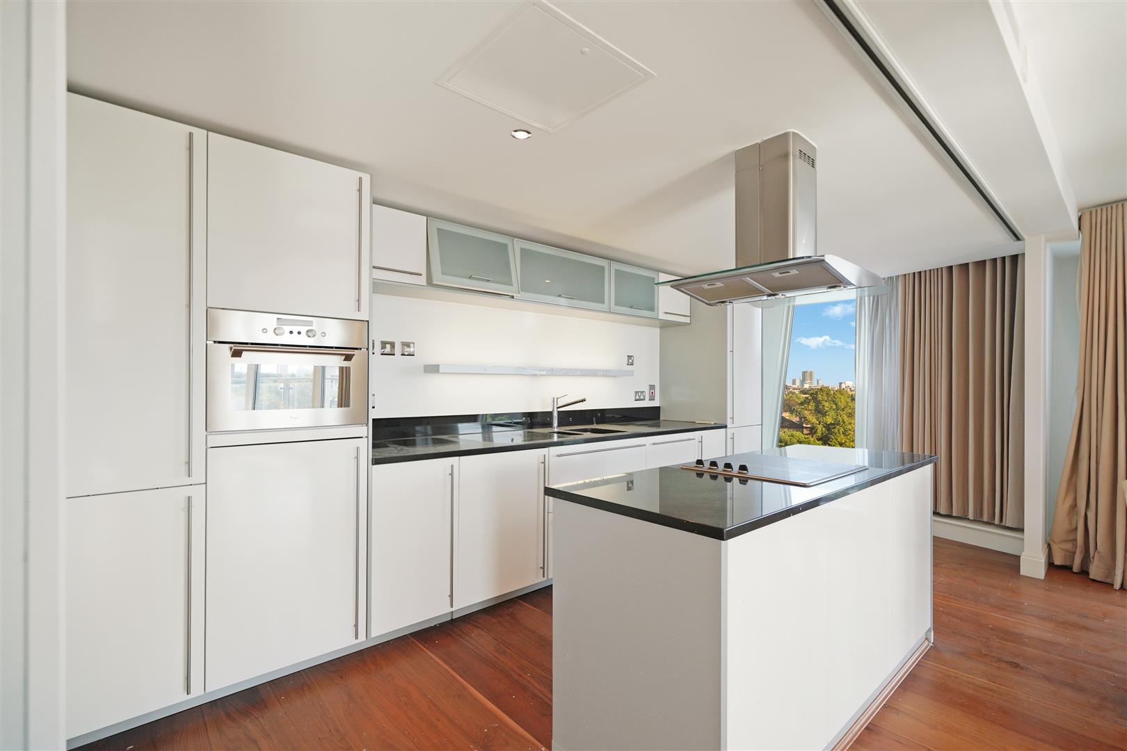 Flat Winchester Mews in Greater London