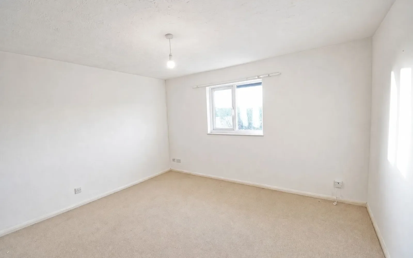 Flat Eyston Drive in Elmbridge
