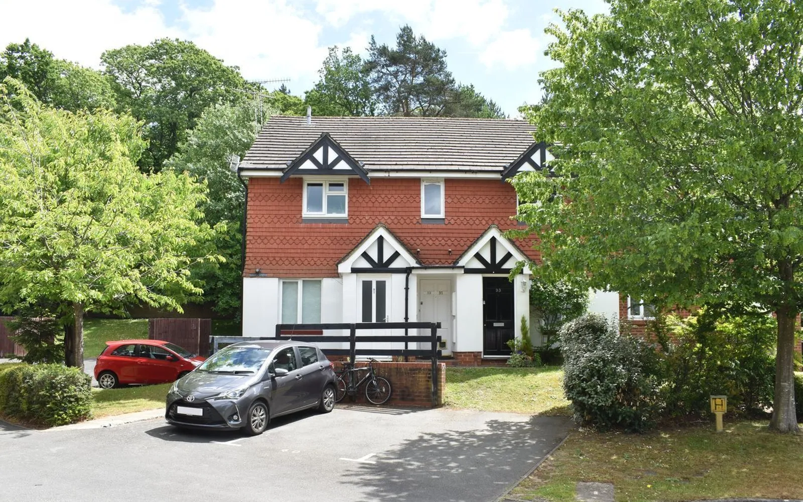 Flat Eyston Drive in Elmbridge
