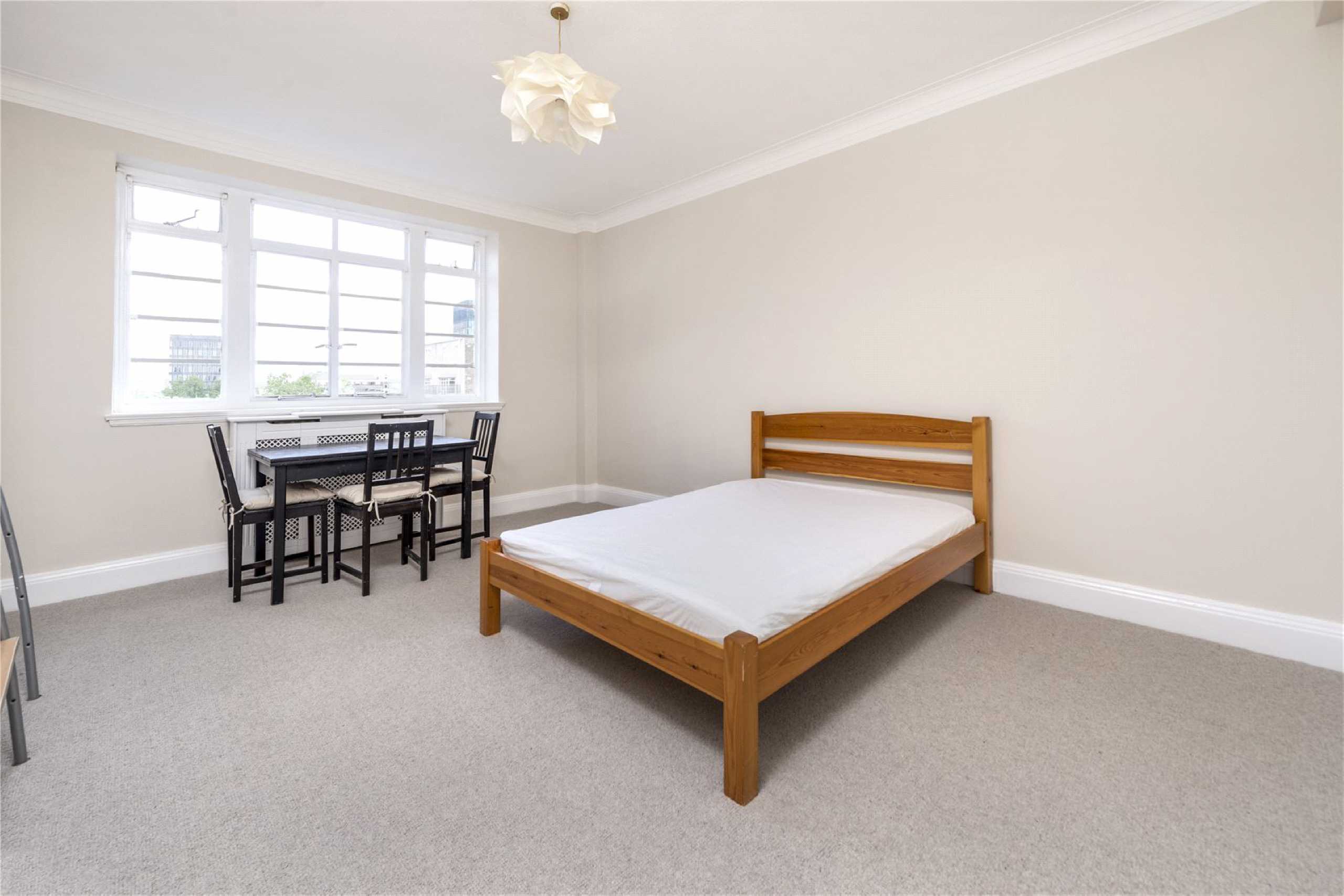 Flat Tavistock Square in Greater London