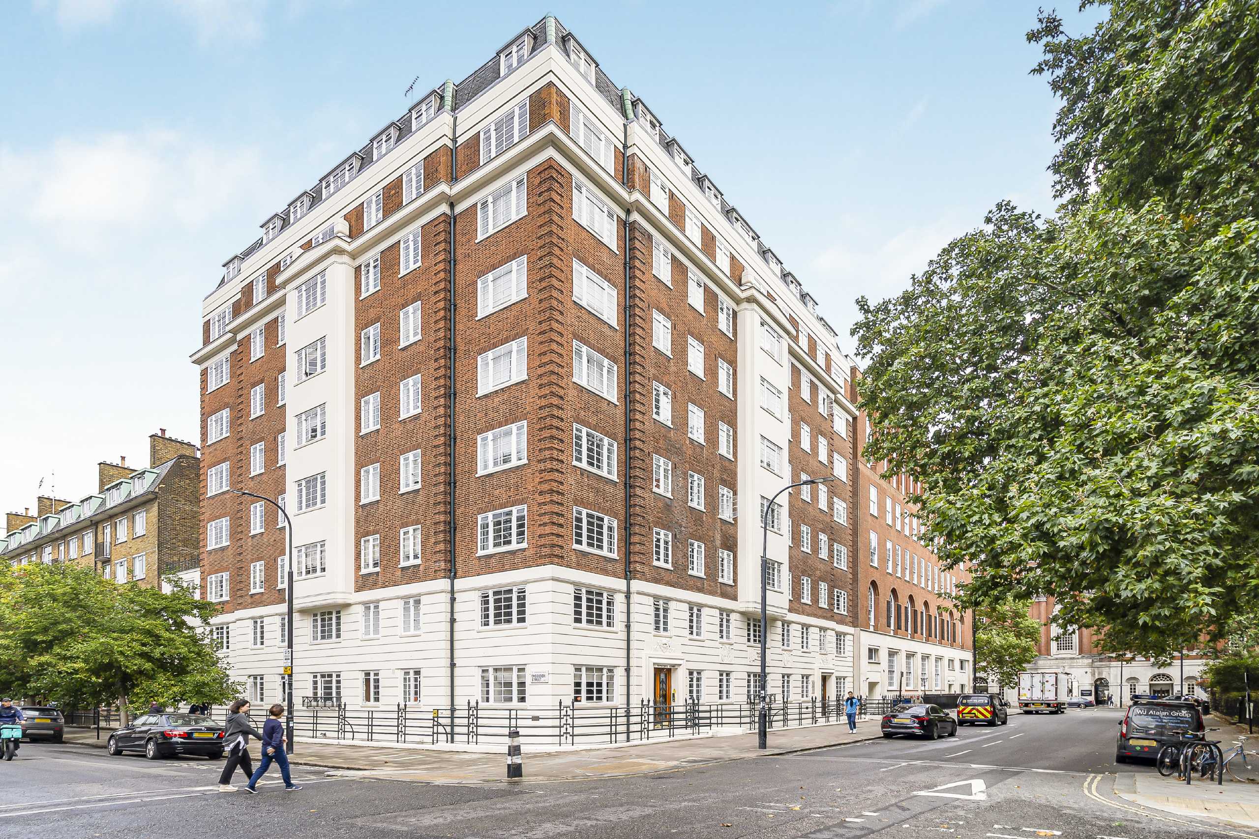 Flat Tavistock Square in Greater London