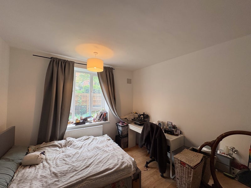 Room Vermont Road in Greater London
