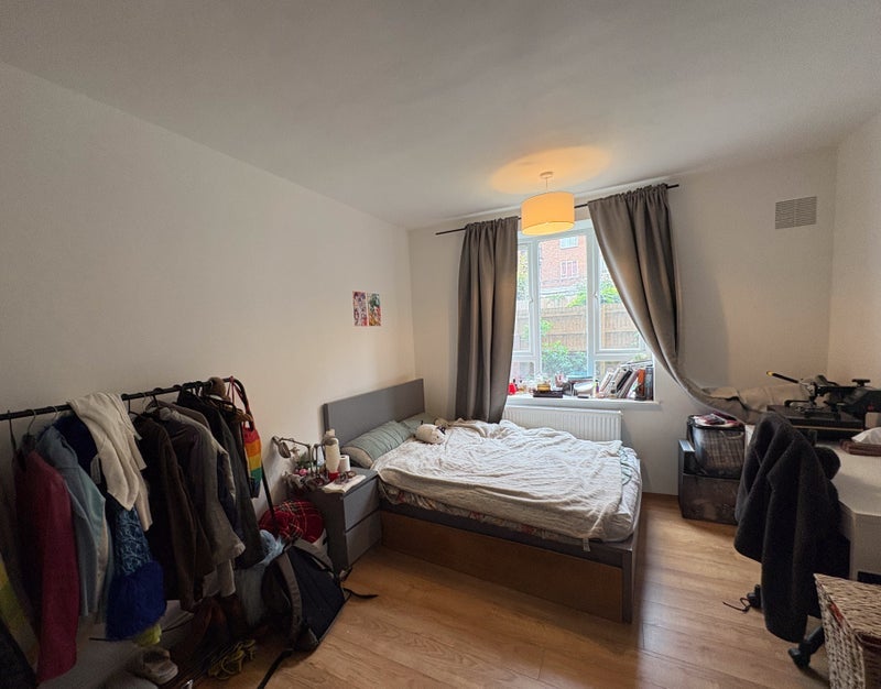 Room Vermont Road in Greater London
