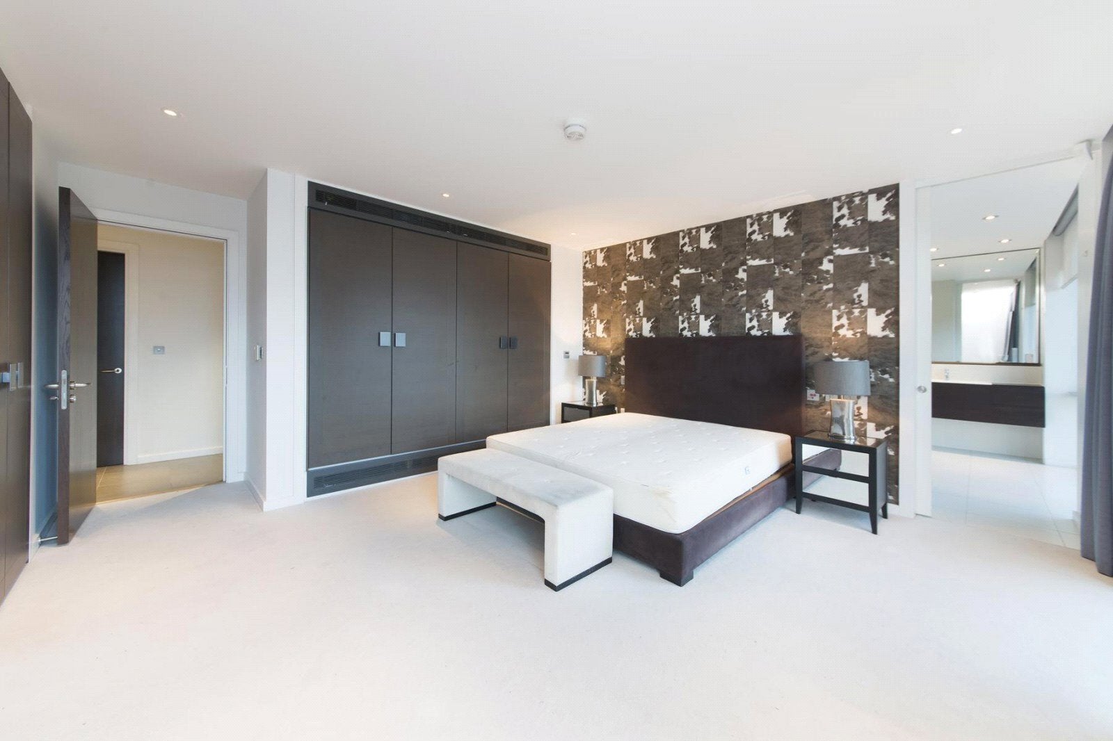 Flat Lots Road in Greater London