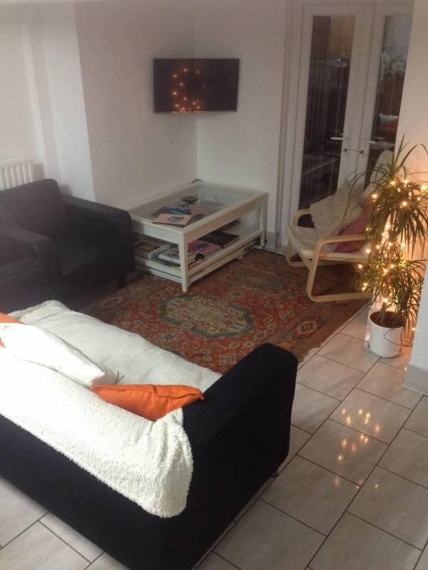 Room Ropley Street in Greater London