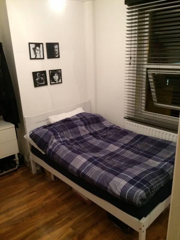 Room Ropley Street in Greater London